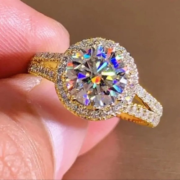 Halo 3 ct Simulated Diamond wedding bridal engagement stunning 18k plated ring - Picture 2 of 7
